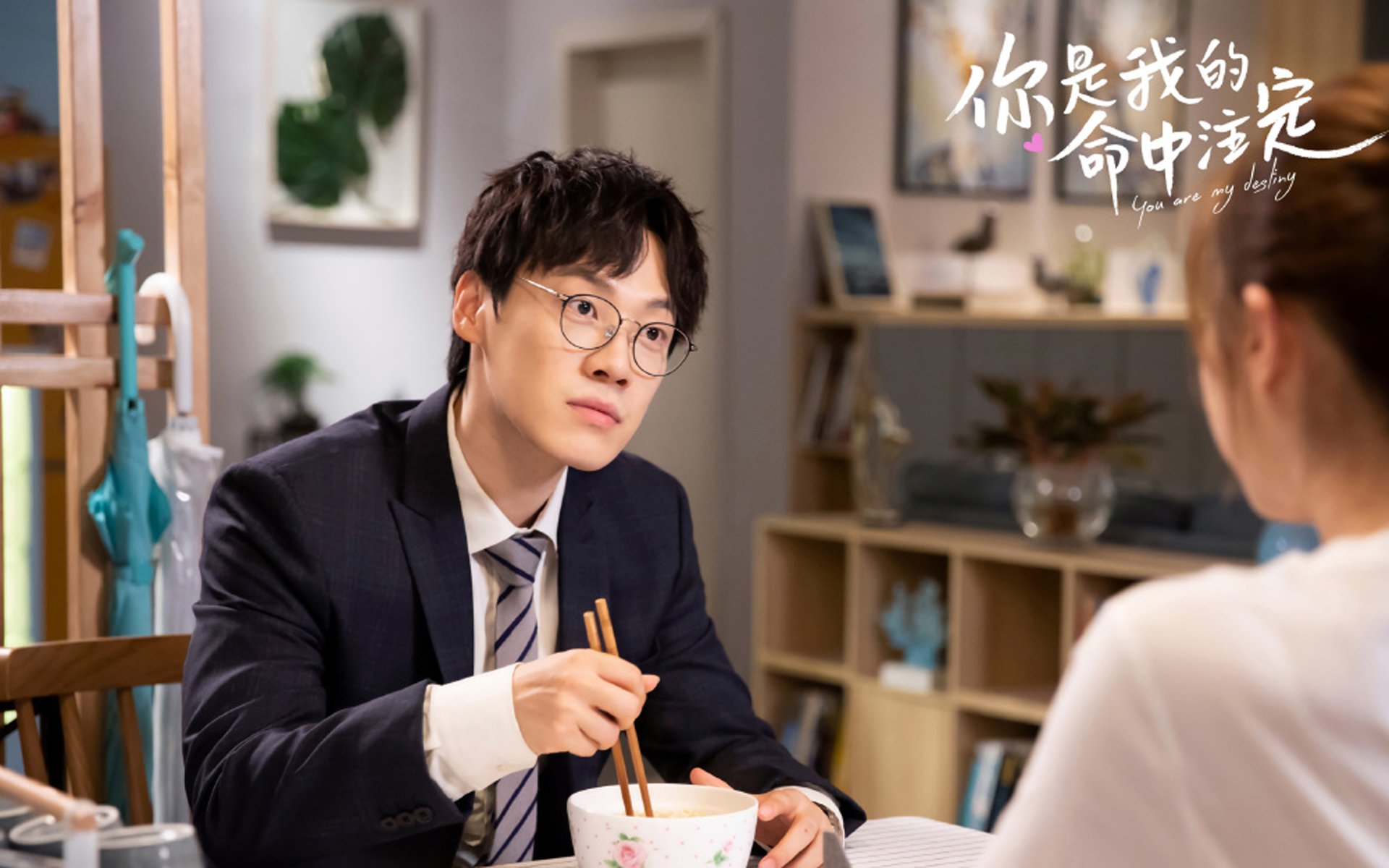 开云体育中国官网-英超激情对抗：逆境中奋勇拼搏，最终逆转获胜，英超精彩视频