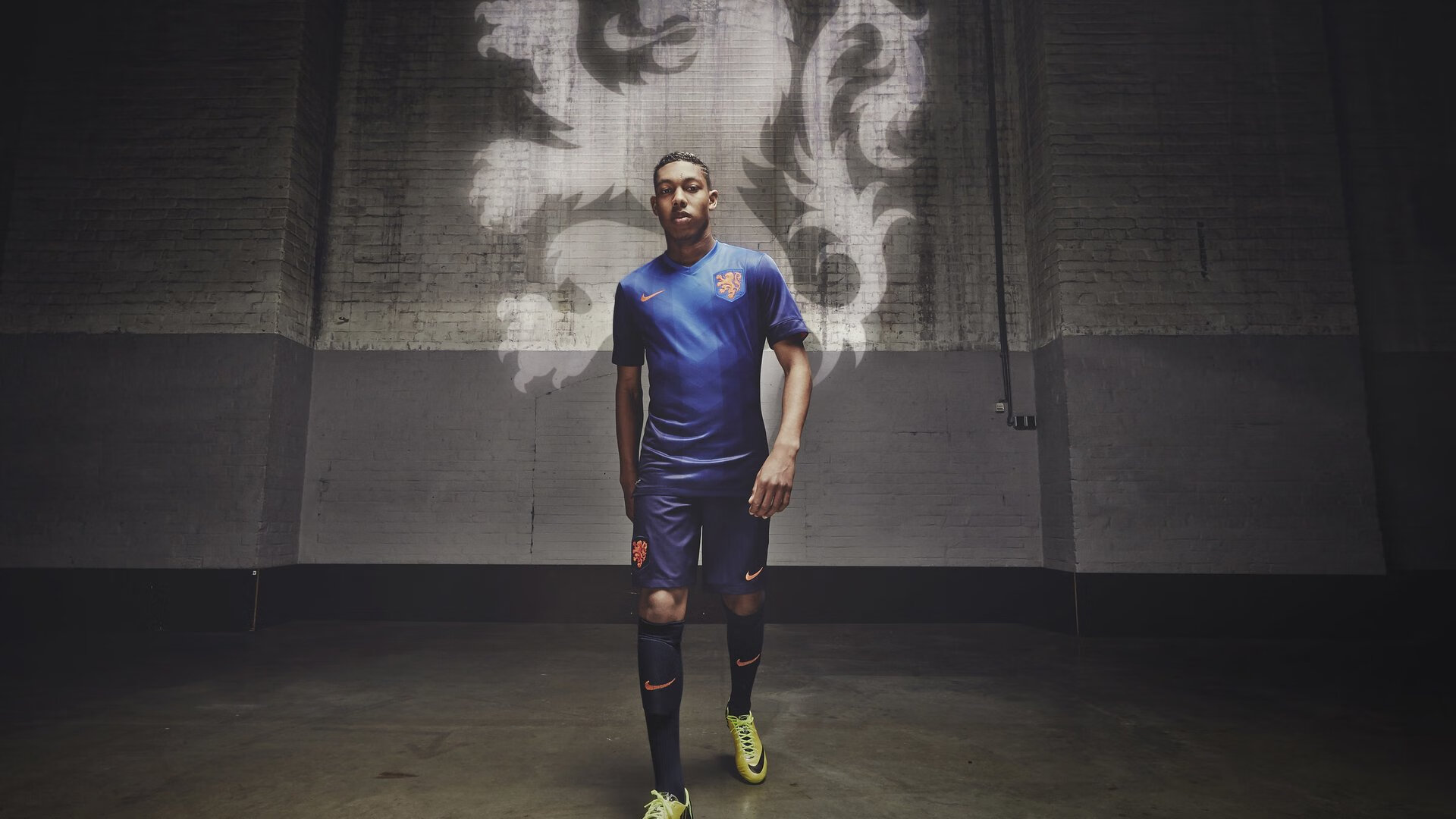 “德甲最后冲刺：多队誓夺冠军宝座”，德甲最高分夺冠